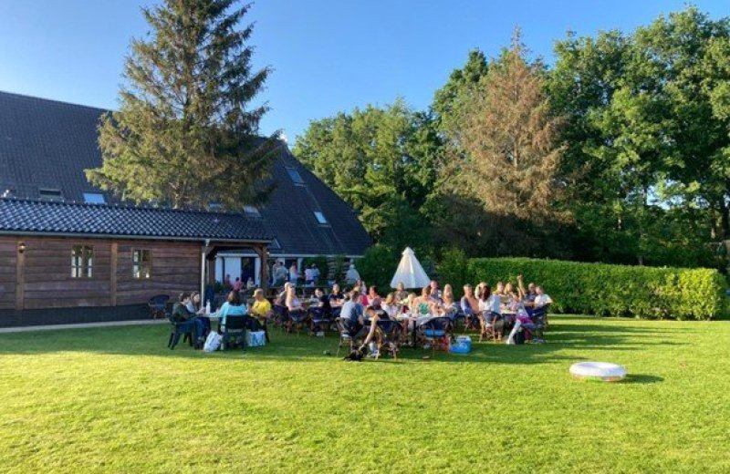 Grasveld groepsaccommodatie